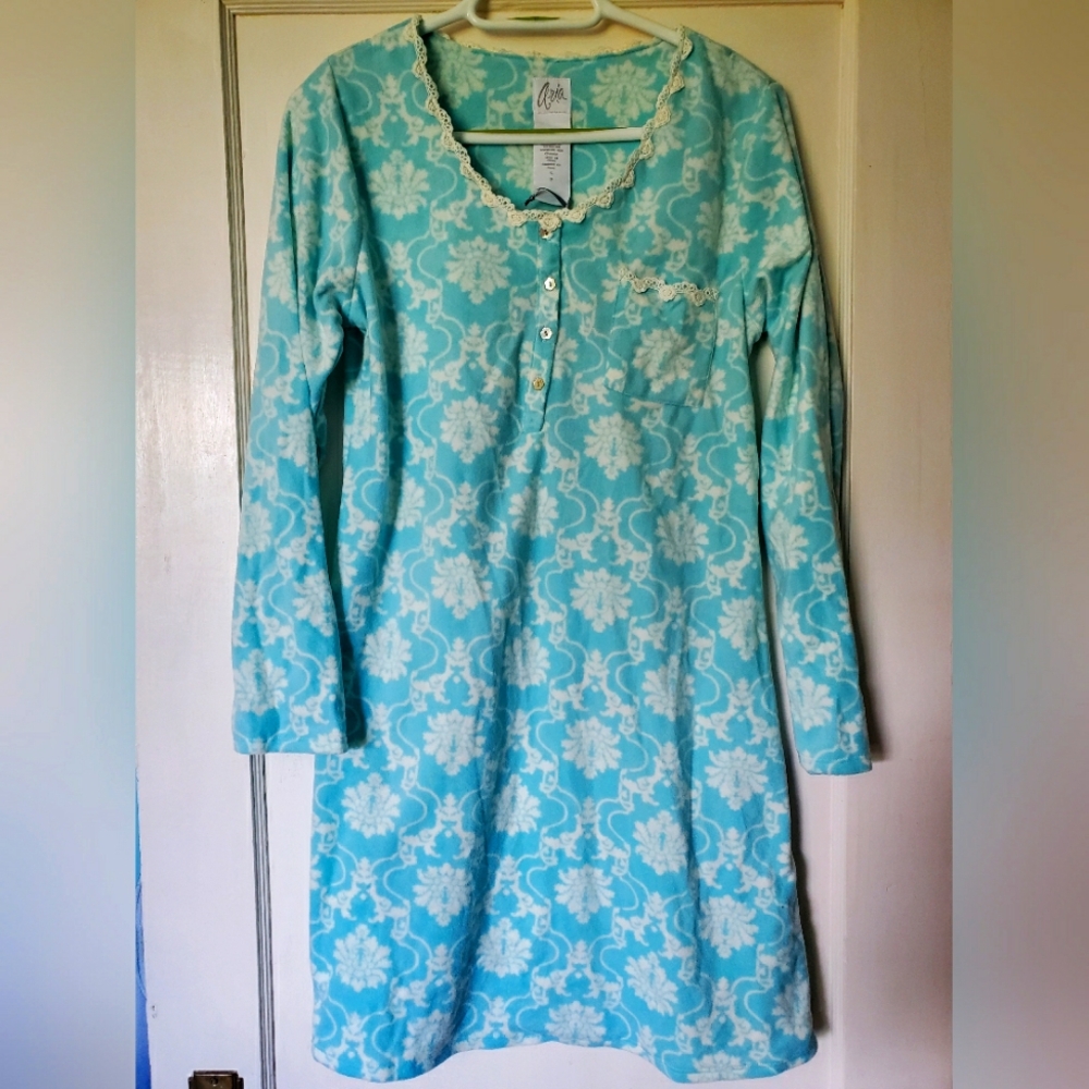 🍭NWT Aria Fleece Nightgown 🤠🐎🍭